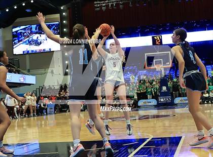 Thumbnail 2 in Albertus Magnus vs Ursuline (NYSPHSAA Section 1 Class AA Final) photogallery.