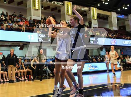 Thumbnail 2 in Albertus Magnus vs Ursuline (NYSPHSAA Section 1 Class AA Final) photogallery.