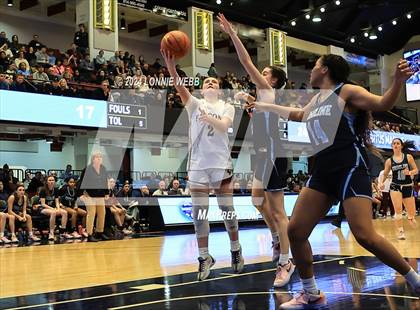 Thumbnail 3 in Albertus Magnus vs Ursuline (NYSPHSAA Section 1 Class AA Final) photogallery.