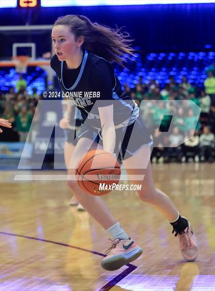 Thumbnail 3 in Albertus Magnus vs Ursuline (NYSPHSAA Section 1 Class AA Final) photogallery.