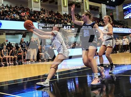 Thumbnail 2 in Albertus Magnus vs Ursuline (NYSPHSAA Section 1 Class AA Final) photogallery.