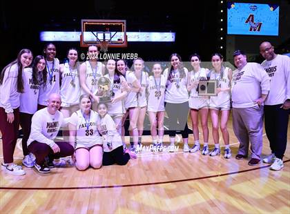 Thumbnail 2 in Albertus Magnus vs Ursuline (NYSPHSAA Section 1 Class AA Final) photogallery.