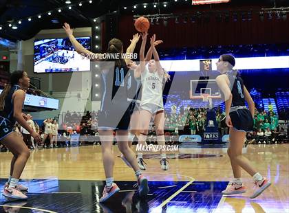 Thumbnail 3 in Albertus Magnus vs Ursuline (NYSPHSAA Section 1 Class AA Final) photogallery.