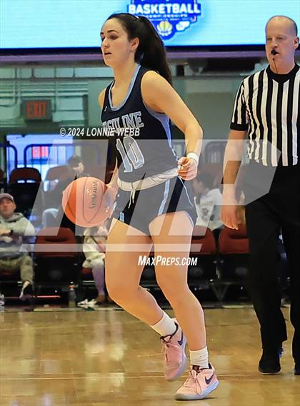 Thumbnail 1 in Albertus Magnus vs Ursuline (NYSPHSAA Section 1 Class AA Final) photogallery.