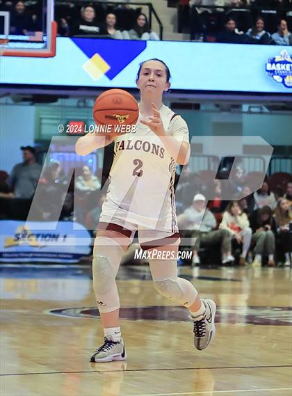 Thumbnail 3 in Albertus Magnus vs Ursuline (NYSPHSAA Section 1 Class AA Final) photogallery.