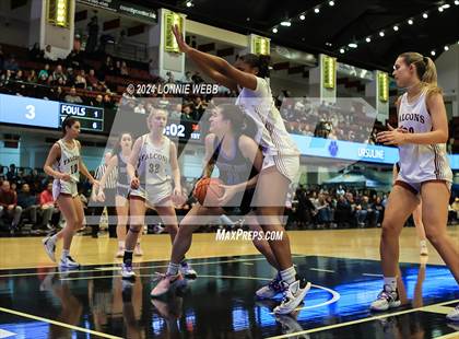 Thumbnail 1 in Albertus Magnus vs Ursuline (NYSPHSAA Section 1 Class AA Final) photogallery.