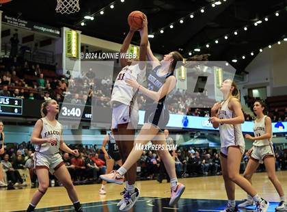 Thumbnail 1 in Albertus Magnus vs Ursuline (NYSPHSAA Section 1 Class AA Final) photogallery.