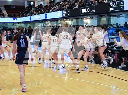 Thumbnail 1 in Albertus Magnus vs Ursuline (NYSPHSAA Section 1 Class AA Final) photogallery.