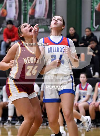 Thumbnail 1 in Cardinal Newman vs. Folsom (St. Mary's MLK Showcase) photogallery.