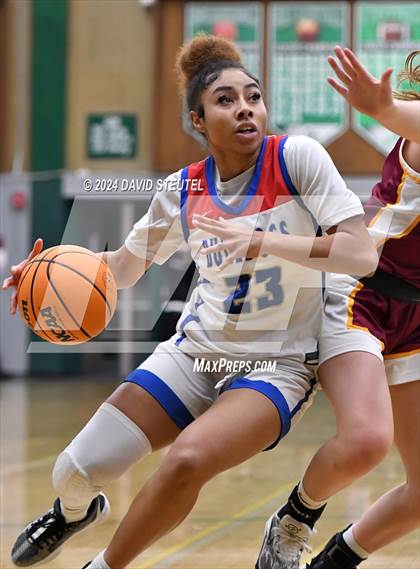 Thumbnail 3 in Cardinal Newman vs. Folsom (St. Mary's MLK Showcase) photogallery.