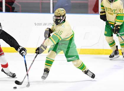 Thumbnail 2 in Notre Dame-West Haven @ Fairfield Prep photogallery.