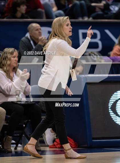 Thumbnail 3 in Lehi vs. Springville (UHSAA 5A Final) photogallery.