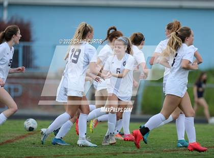 Thumbnail 2 in Cuthbertson @ Piedmont photogallery.