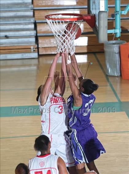 Thumbnail 1 in St. Mary's vs. Sacramento (West Coast Jamboree) photogallery.