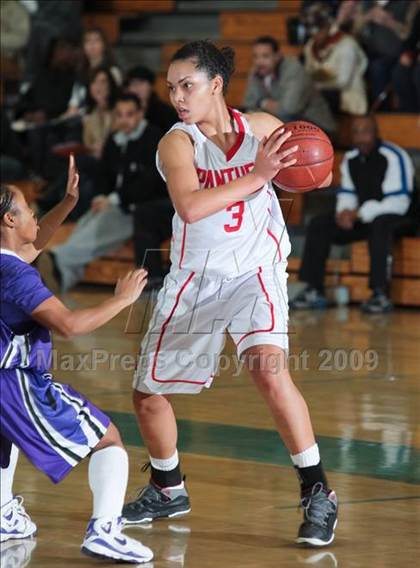 Thumbnail 3 in St. Mary's vs. Sacramento (West Coast Jamboree) photogallery.