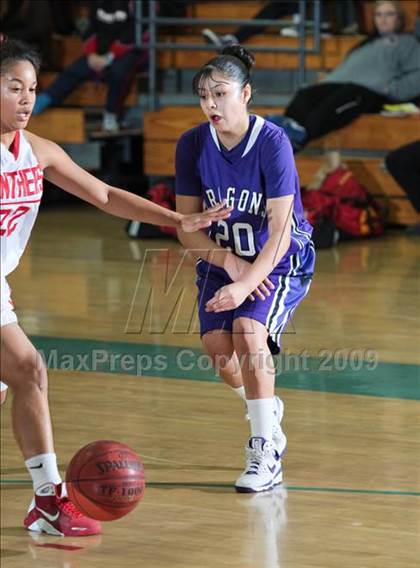 Thumbnail 1 in St. Mary's vs. Sacramento (West Coast Jamboree) photogallery.