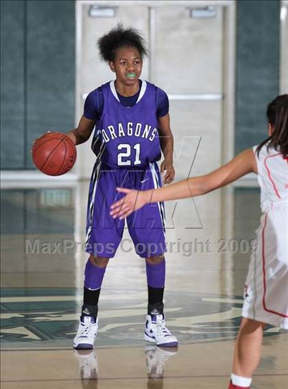 Thumbnail 1 in St. Mary's vs. Sacramento (West Coast Jamboree) photogallery.