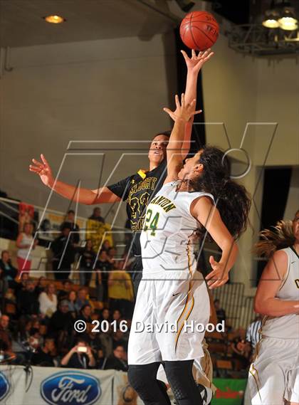 Thumbnail 3 in Canyon vs. Newbury Park (CIF SS 2AA Final) photogallery.