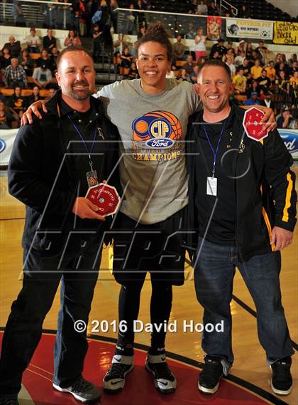 Thumbnail 2 in Canyon vs. Newbury Park (CIF SS 2AA Final) photogallery.