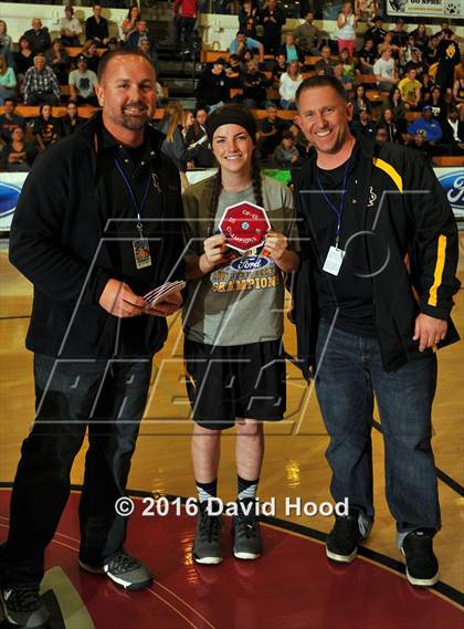 Thumbnail 3 in Canyon vs. Newbury Park (CIF SS 2AA Final) photogallery.