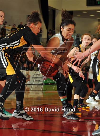 Thumbnail 3 in Canyon vs. Newbury Park (CIF SS 2AA Final) photogallery.