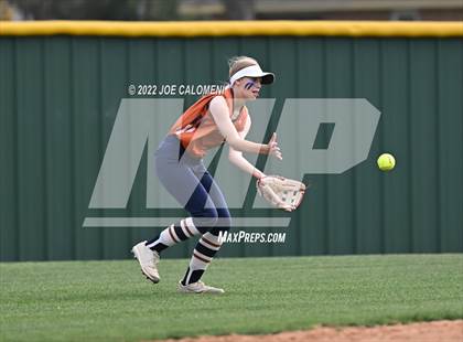 Thumbnail 2 in Churchill vs Madison photogallery.