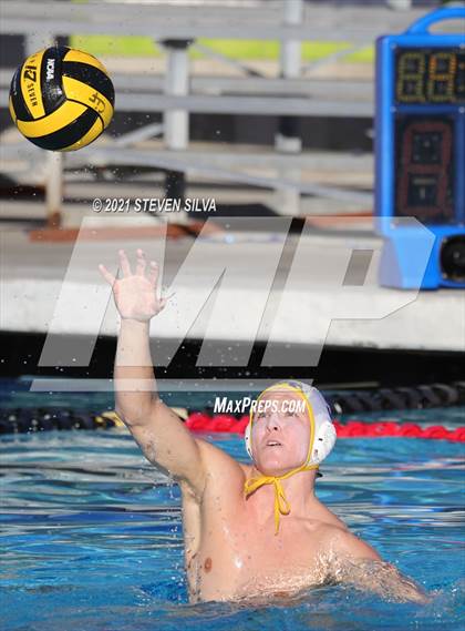 Thumbnail 3 in Grossmont vs. Valhalla (CIF D1 State Qualifier) photogallery.