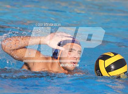 Thumbnail 3 in Grossmont vs. Valhalla (CIF D1 State Qualifier) photogallery.