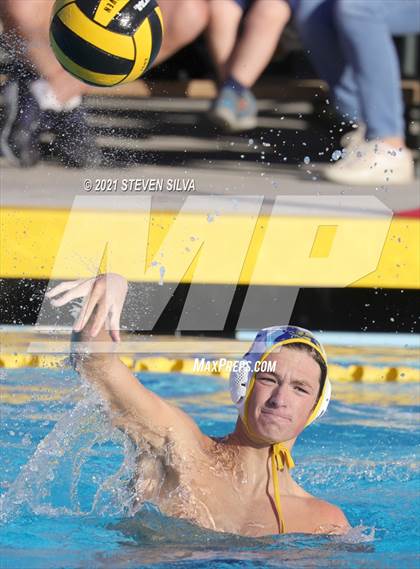 Thumbnail 1 in Grossmont vs. Valhalla (CIF D1 State Qualifier) photogallery.