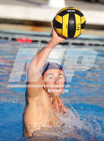 Thumbnail 2 in Grossmont vs. Valhalla (CIF D1 State Qualifier) photogallery.