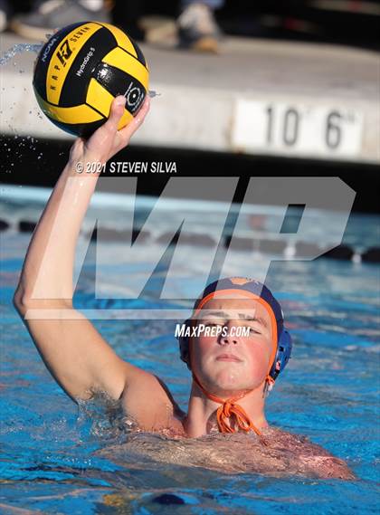 Thumbnail 2 in Grossmont vs. Valhalla (CIF D1 State Qualifier) photogallery.