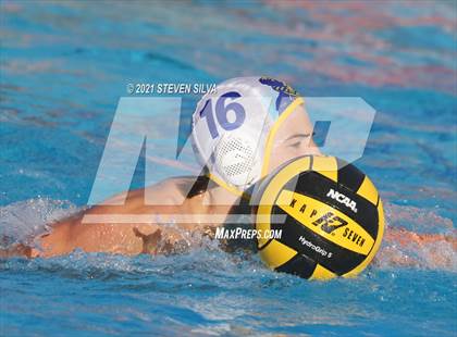Thumbnail 2 in Grossmont vs. Valhalla (CIF D1 State Qualifier) photogallery.