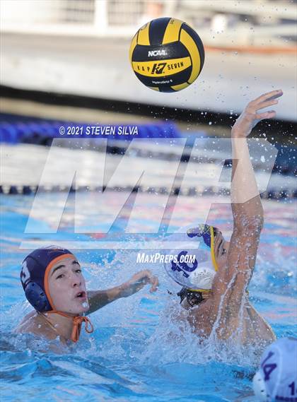 Thumbnail 3 in Grossmont vs. Valhalla (CIF D1 State Qualifier) photogallery.