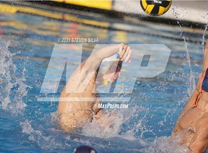 Thumbnail 2 in Grossmont vs. Valhalla (CIF D1 State Qualifier) photogallery.