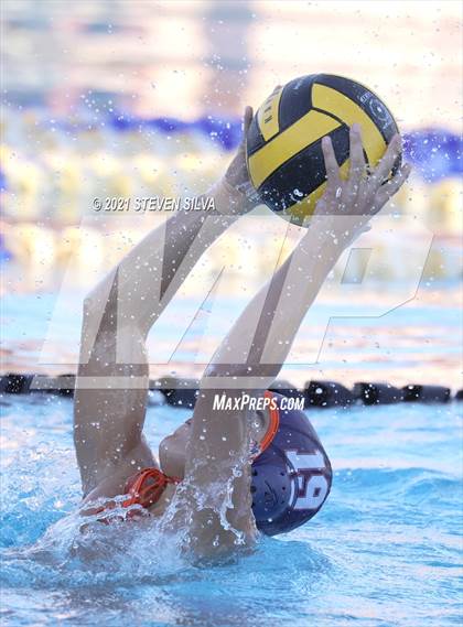 Thumbnail 3 in Grossmont vs. Valhalla (CIF D1 State Qualifier) photogallery.