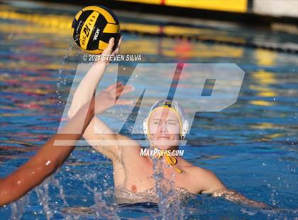 Thumbnail 1 in Grossmont vs. Valhalla (CIF D1 State Qualifier) photogallery.