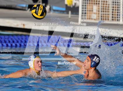 Thumbnail 2 in Grossmont vs. Valhalla (CIF D1 State Qualifier) photogallery.