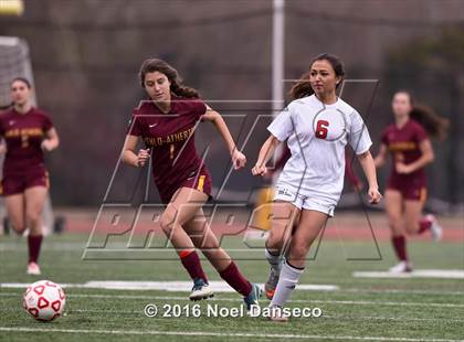 Thumbnail 3 in Burlingame vs. Menlo-Atherton photogallery.