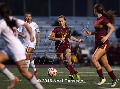 Thumbnail 1 in Burlingame vs. Menlo-Atherton photogallery.
