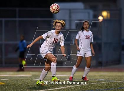 Thumbnail 2 in Burlingame vs. Menlo-Atherton photogallery.