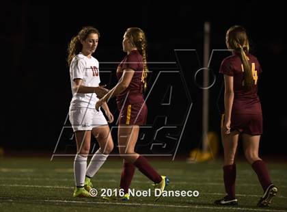 Thumbnail 1 in Burlingame vs. Menlo-Atherton photogallery.