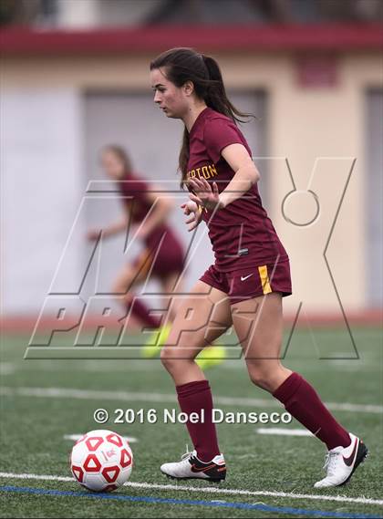 Thumbnail 2 in Burlingame vs. Menlo-Atherton photogallery.