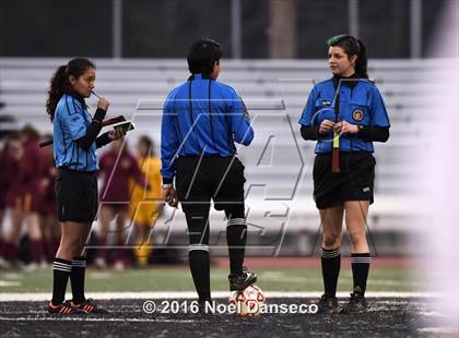 Thumbnail 1 in Burlingame vs. Menlo-Atherton photogallery.
