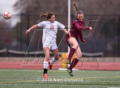Thumbnail 1 in Burlingame vs. Menlo-Atherton photogallery.