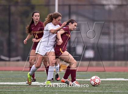 Thumbnail 3 in Burlingame vs. Menlo-Atherton photogallery.