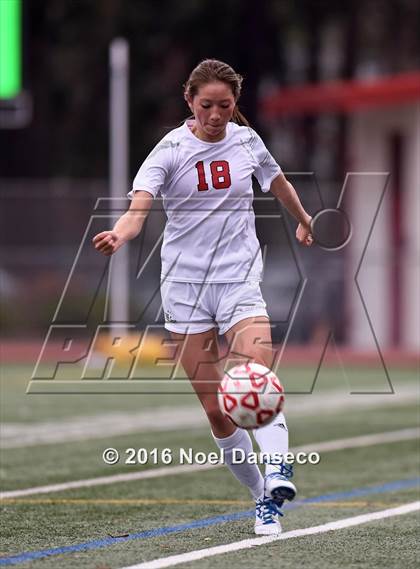 Thumbnail 1 in Burlingame vs. Menlo-Atherton photogallery.