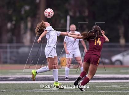 Thumbnail 1 in Burlingame vs. Menlo-Atherton photogallery.