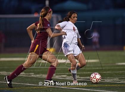 Thumbnail 2 in Burlingame vs. Menlo-Atherton photogallery.