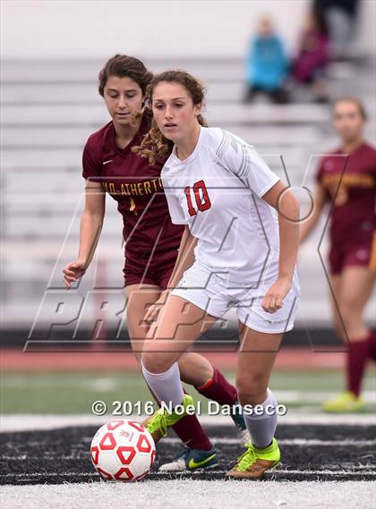 Thumbnail 2 in Burlingame vs. Menlo-Atherton photogallery.