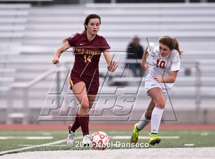Thumbnail 2 in Burlingame vs. Menlo-Atherton photogallery.